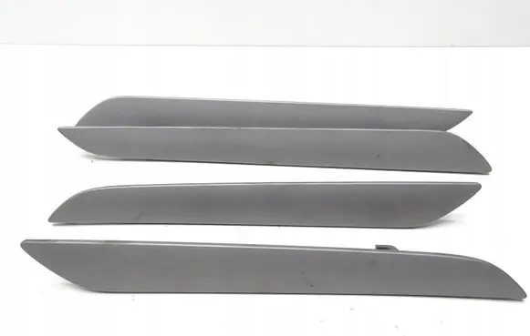 Audi Q3 8U Front door trim bar 8U0867419