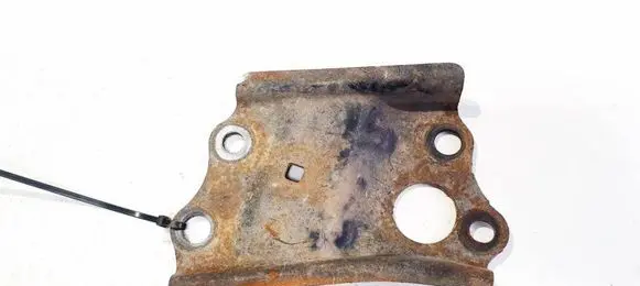 Toyota Avensis T270 Bracket in trunk/boot 