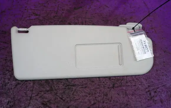 Skoda Fabia Mk2 (5J) Sun visor 3T0857552B