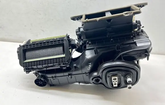 Volkswagen Touran III Interior heater climate box assembly 5QB816005B 2476281 0T86990A