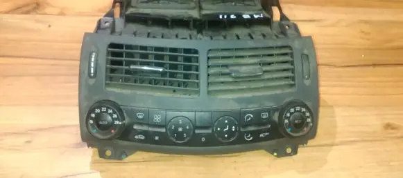 Mercedes-Benz E W211 Climate control unit 2118300090