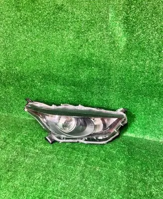 Toyota Yaris XP210 Headlight/headlamp