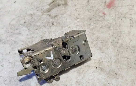Volkswagen II LT Front door lock A9017200135