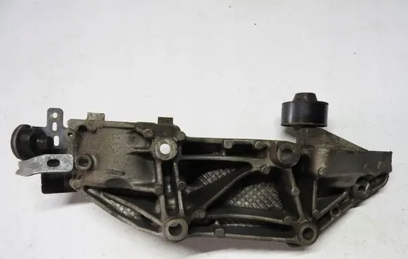Nissan X-Trail T31 Generator/alternator bracket 8200881264