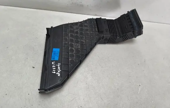 KIA Sportage Air intake duct part 28210D3300