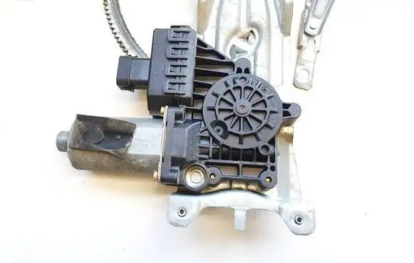 Opel Zafira A Front door window regulator motor 90579355