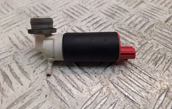 Toyota Avensis T250 Windscreen/windshield washer pump 8534005010 8534005011