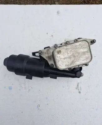 BMW X1 F48 F49 Oil filter mounting bracket 70563887 7235318 78383904