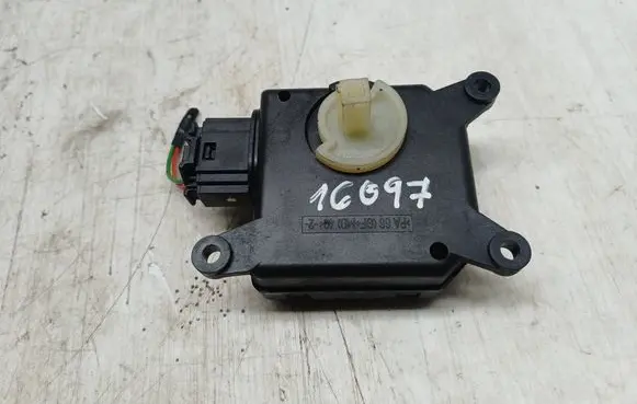 Opel Zafira B Air flap motor/actuator 309370600 C89689013548