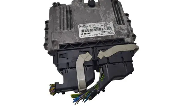 Ford Focus Engine control unit/module CV6112A650AMC CV6A12B684BB 0261S08810