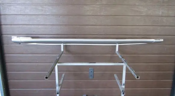 Front sill (body part)