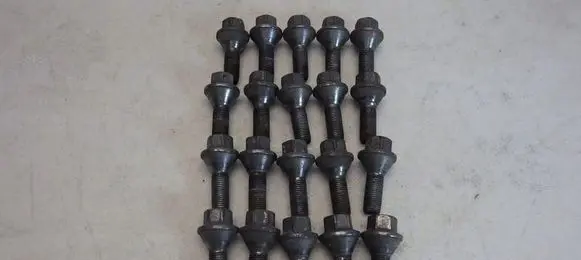 Opel Movano B Nuts/bolts 