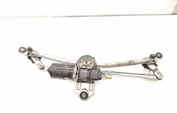 Front wiper linkage and motor