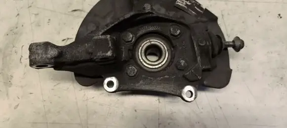 Volvo S60 Front wheel hub 9461944