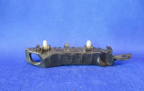 Hyundai i30 Front bumper mounting bracket 86516A6000