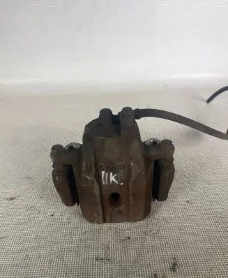 Toyota Prius (XW20) Front brake caliper