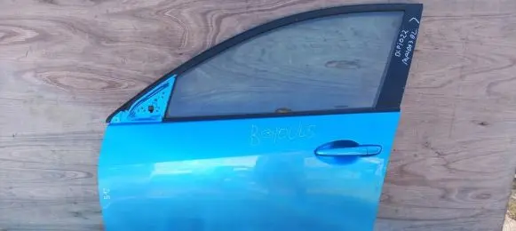 Mazda 3 II Front door