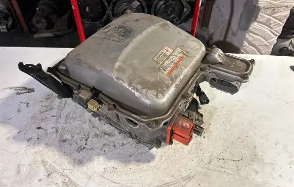 Toyota Prius (XW20) Voltage converter inverter G920047100 NA24W102