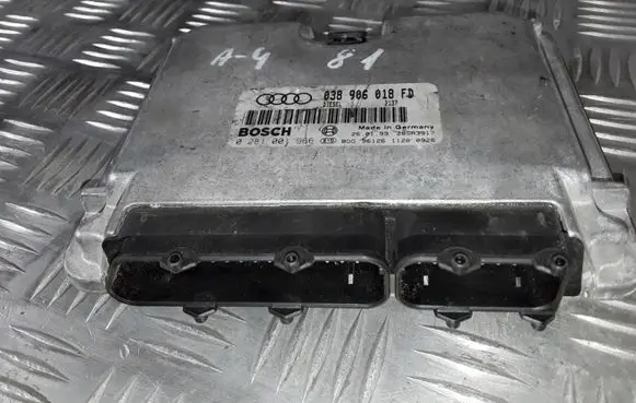 Audi A4 S4 B5 8D Engine control unit/module 038906018FD 0281001966 28SA3917