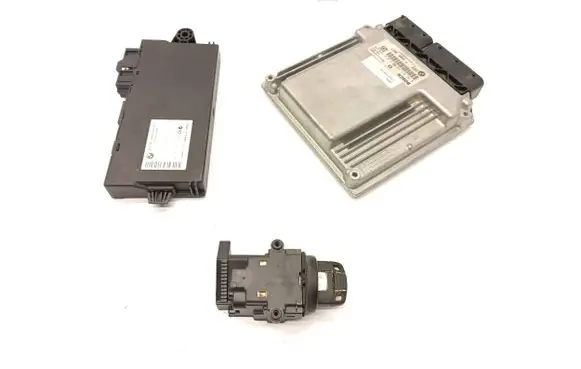BMW 5 E60 E61 Engine ECU kit and lock set 7806987 7809941 780994101