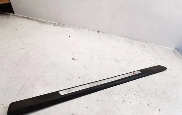 Front sill trim cover