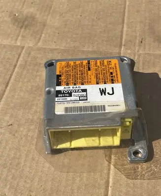 Toyota Yaris Airbag control unit/module 8917052D80