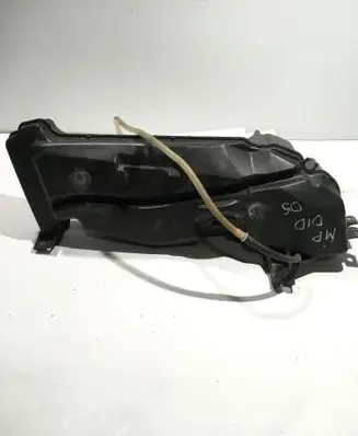 Mitsubishi Pajero Windshield washer fluid reservoir/tank 860142082 HLC37046 E13010045