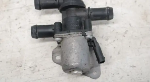Volvo XC60 Coolant heater control valve 31461924 8888038596