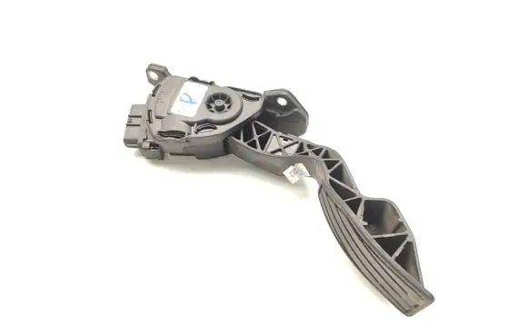 Suzuki SX4 S-Cross Accelerator throttle pedal 49400-68L01