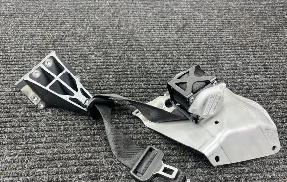 Mercedes-Benz AMG GT R190 C190 Front seatbelt A1908601500 A1906421900 309162499228