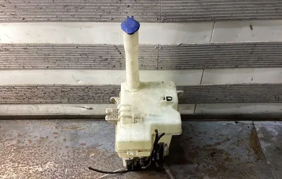Hyundai Grandeur Windshield washer fluid reservoir/tank 986103L200