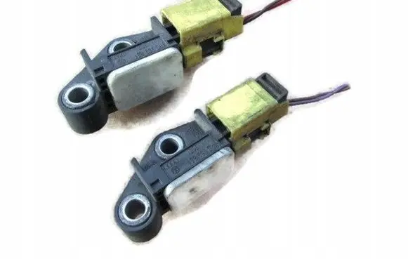 Audi A6 S6 C6 4F Airbag deployment crash/impact sensor