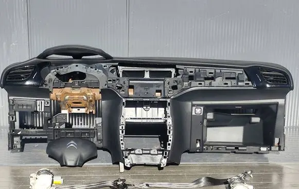 Citroen C3 Dashboard CIROENC3IIIKONSOLA