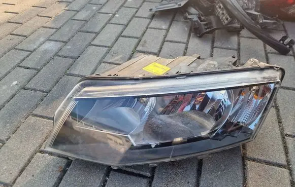 Skoda Octavia Mk3 (5E) Headlight/headlamp 5E1941015