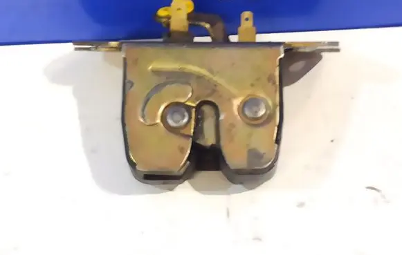 Volvo S40, V40 Tailgate/trunk/boot lock/catch/latch 30802821
