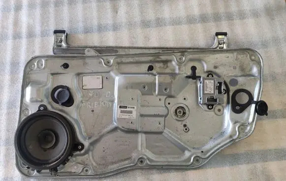 Volvo V70 Front door window regulator with motor 30661066