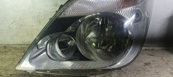 Mercedes-Benz Sprinter W906 Headlight/headlamp A9068200161