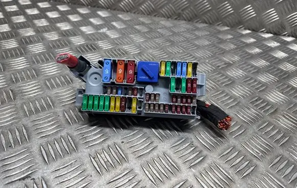 BMW X5 G05 Fuse module 6807487