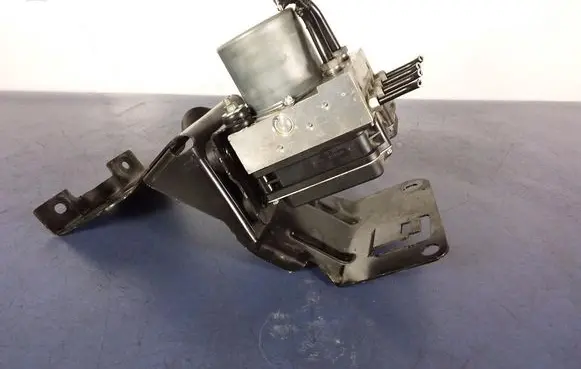 Jaguar XF X250 ABS Pump 8X232C405EE