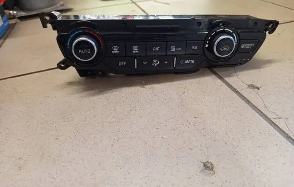 KIA Niro Climate control unit 97250C4560 056C 210309
