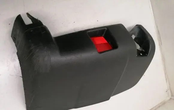 Rear bumper corner part panel trim