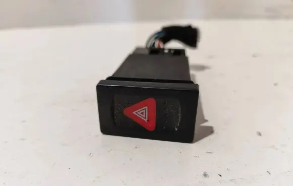 Volkswagen PASSAT B5.5 Hazard light switch 3B0953235E PA66GF30