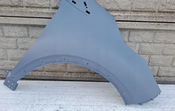 Renault Captur Fender 631018998
