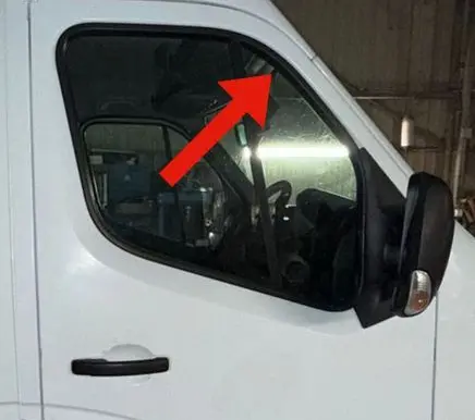 Opel Movano B Rubber seal front door window/glass 