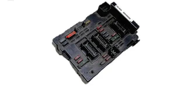 Peugeot 206+ Fuse module 9650664080
