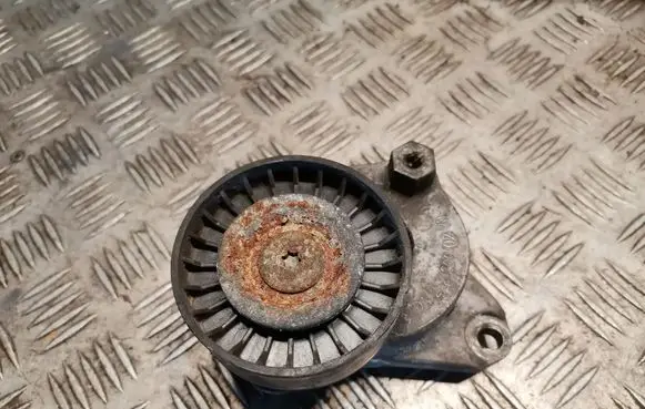 Mercedes-Benz S W221 Generator/alternator belt tensioner A2722000270 2722000270