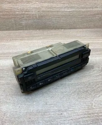 Volkswagen PASSAT B5 Climate control unit 1J1907044 5HB00761700