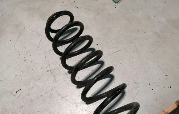 Volkswagen Golf Plus Rear coil spring