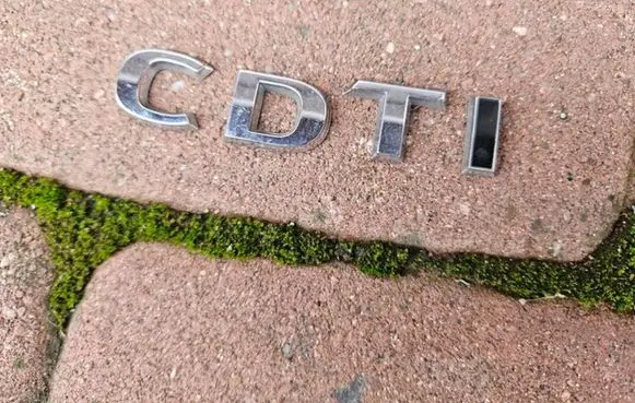 Opel Astra J Manufacturers badge/model letters 51TYS