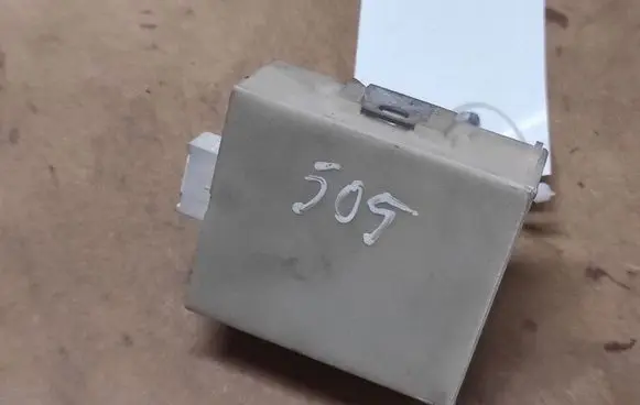 Toyota Avensis T250 Door control unit/module 8974105070 73668012